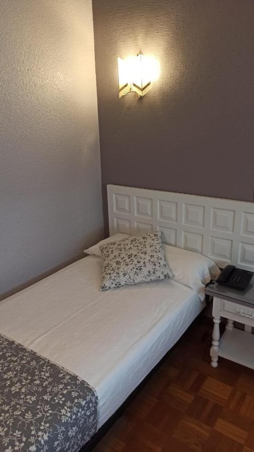 Single Room,1214656927:JPEG